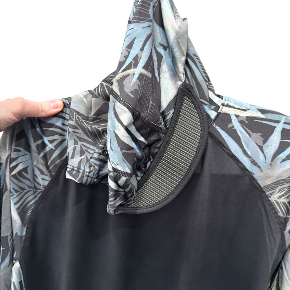Dakine Black and Gray Rashguard - Picture 4 of 7